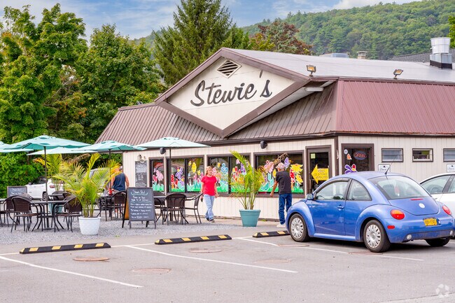 Stewies is a beloved family restaurant near Westfall.