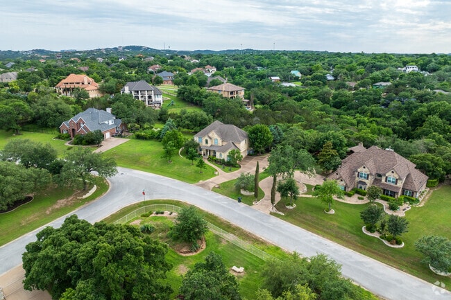 Spacious riverside homes, each a private oasis away from the next.