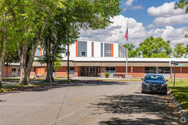 Manhattan Elementary School