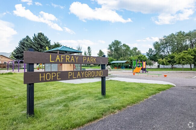 Moose Can Gully has multiple parks.