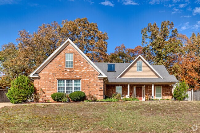 Traditional homes are a popular choice in Shannon Hills.