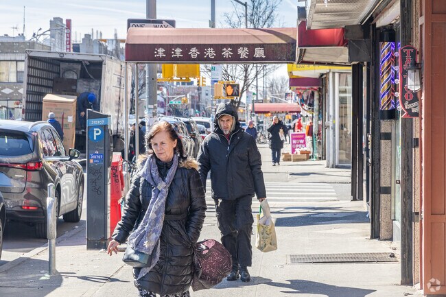 18th Ave in Mapleton is a busy commercial hub.
