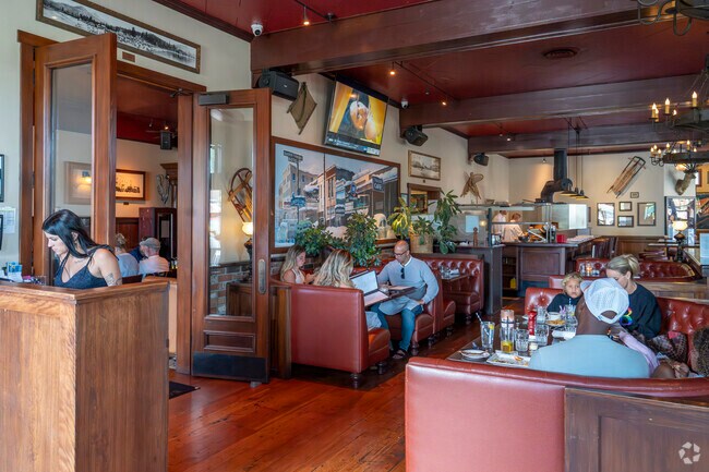 Bar of America is a classic Truckee American restaurant just minutes from Olympic Heights.