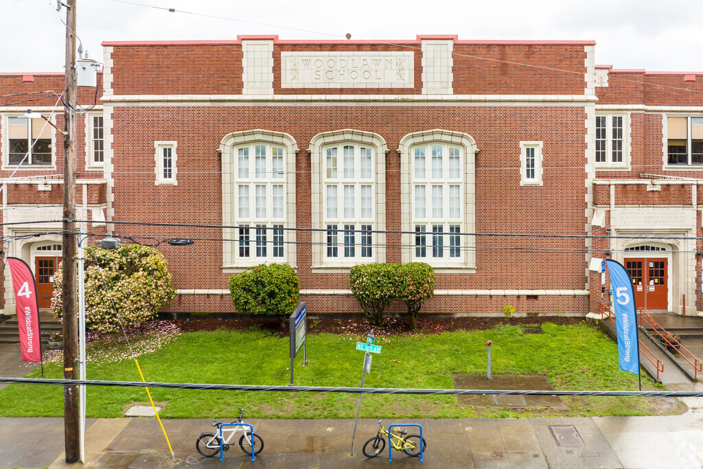 Woodlawn Elementary School, Portland OR Rankings & Reviews - Homes.com