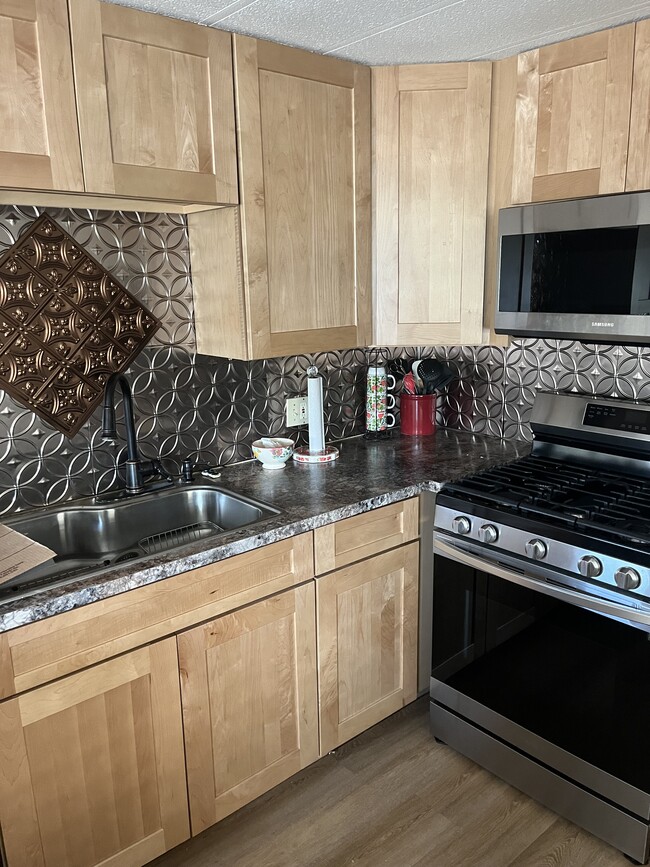 4841 92nd St N, St. Petersburg, FL 33708 - photo 7