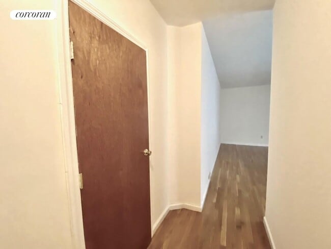 585 Isham St, New York, NY 10034 - photo 2