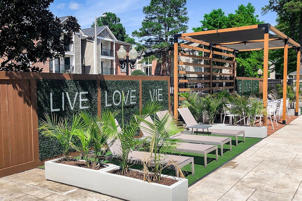 Vie at University Downs 120 15th St E, Tuscaloosa, AL