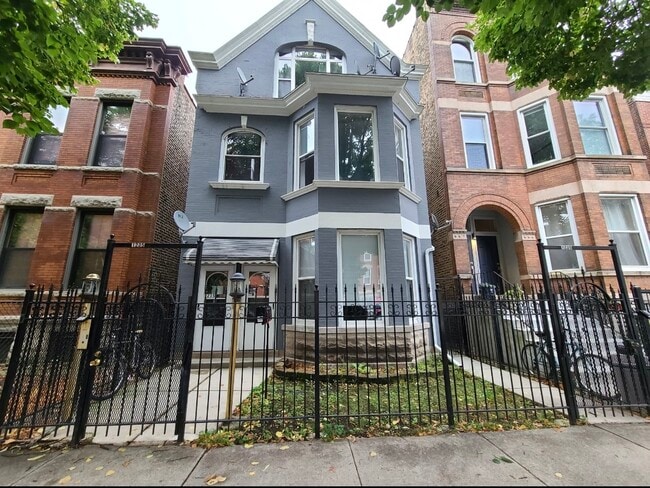 1235 N Artesian Ave unit 1, Chicago, IL 60622 - photo 2