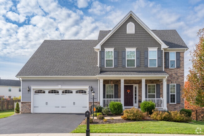 Among the diverse selection of architecture in West View, buyers can buy newer construction.