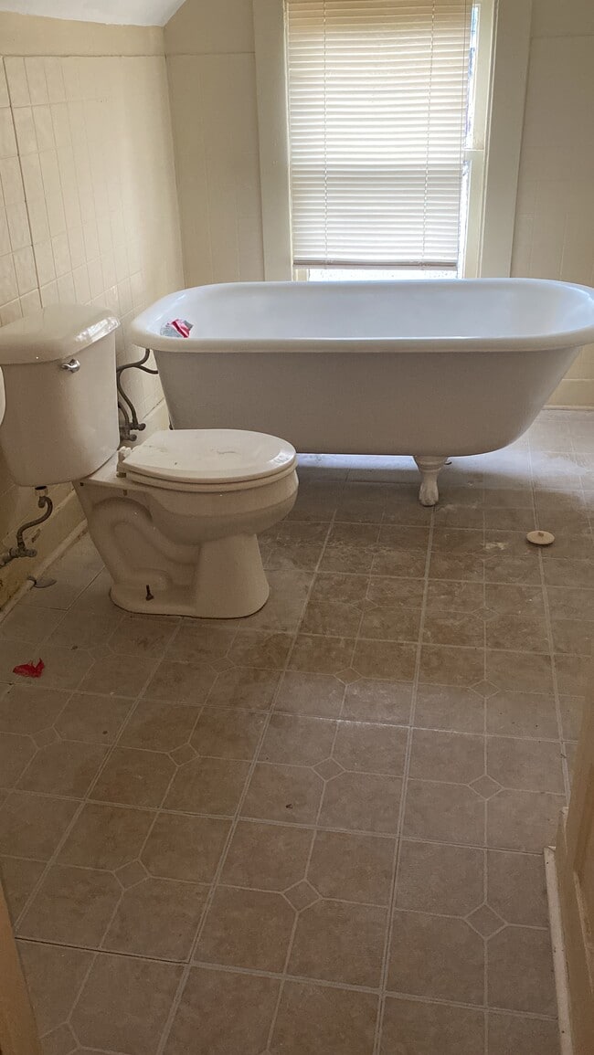 2401 Midland Ave unit 3, Syracuse, NY 13205 - photo 5