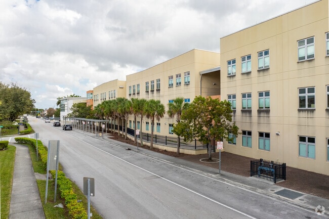 Dr. Rolando Espinosa K-8 Center