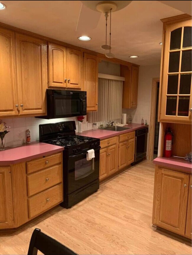 784 Broadway unit 6, Everett, MA 02149 - photo 5