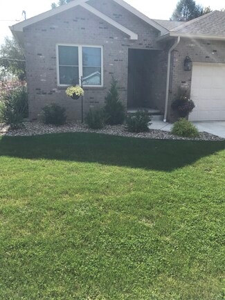 512 47th St, Vienna, WV 26105