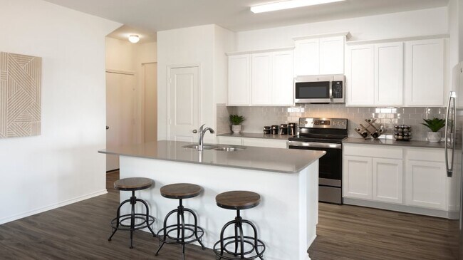 1410 Roaming Oak Bend, Georgetown, TX 78628 - photo 3