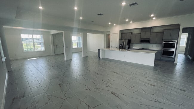 10182 White Magnolia Square, Thonotosassa, FL 33592 - photo 2