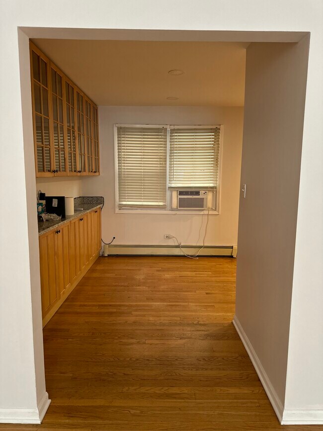 1527 W Sherwin Ave unit 1527 Sherwin, Chicago, IL 60626 - photo 5