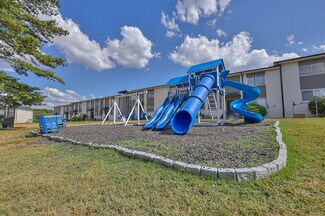 914 Winthorne Dr, Nashville, TN 37217