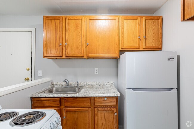 Stuart Apartments, Hartford, CT 06105 - photo 7
