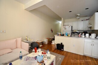 62 Egmont St Unit 2, Brookline, MA 02446