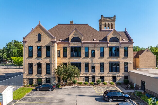 At Columbus Elementary School 25% of students are at least proficient in math.