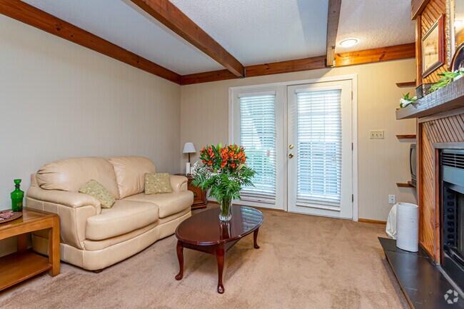 1BR, 1BA - 560SF