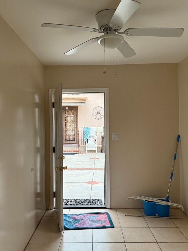 17526 Horace St unit Garage attached apar, Granada Hills, CA 91344 - photo 3