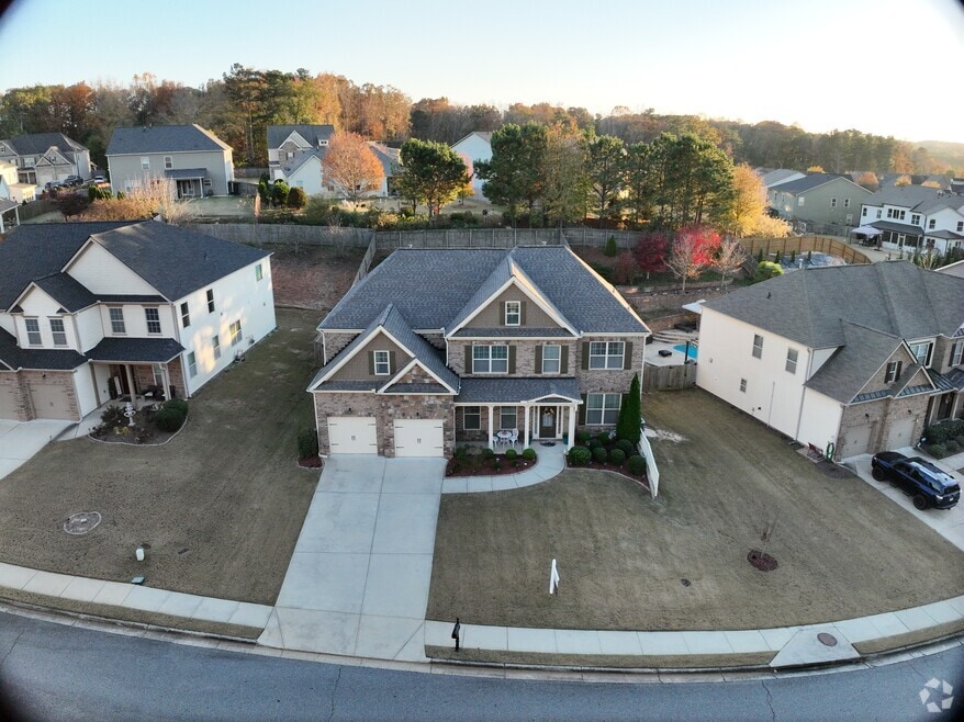 334 Liberty Dr, Acworth, GA 30102 - photo 2