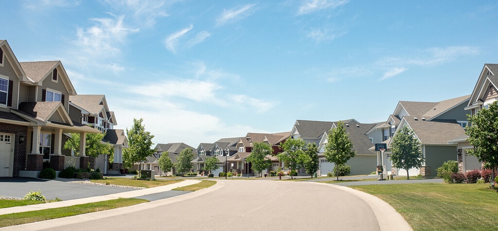 Landmark Ravinia Streetscape (1)