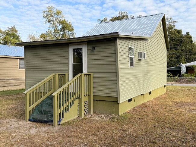 132 Patten St, Thomasville, GA 31792 - photo 3