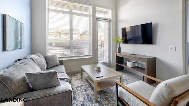 1345 E 15th St unit 112, Plano, TX 75074 - photo 2