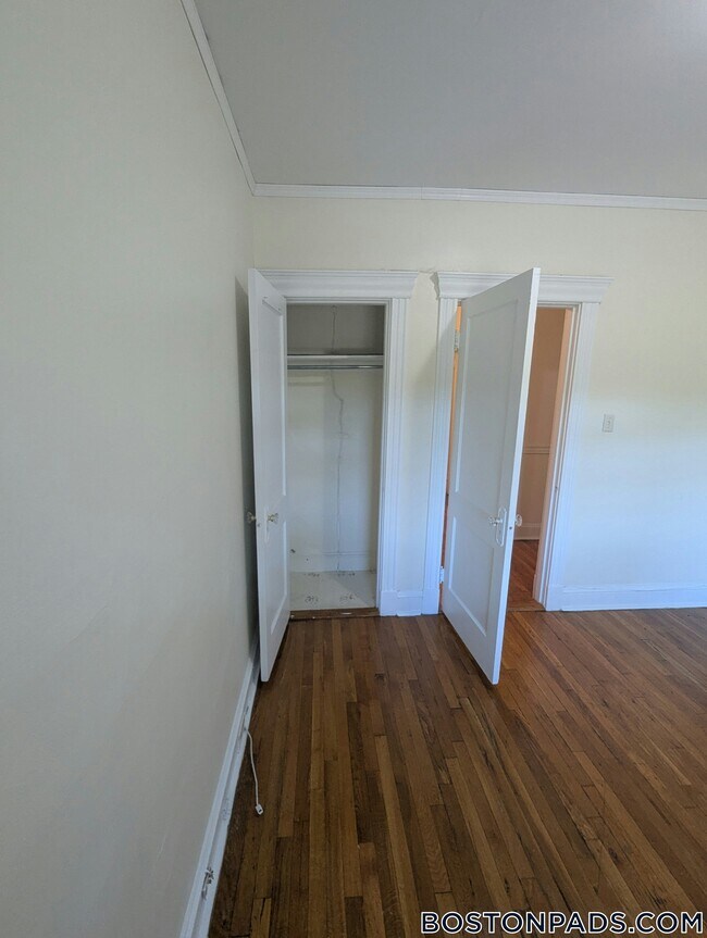 360 Riverway unit 17, Boston, MA 02115 - photo 4