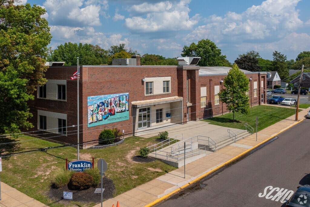 In the Pottstown School District, Franklin Elementary School serves 325 students PreK-4th grade.