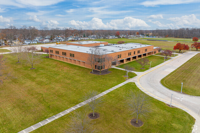 FWCS Miami Middle School has a student-teacher ratio of 14-1.