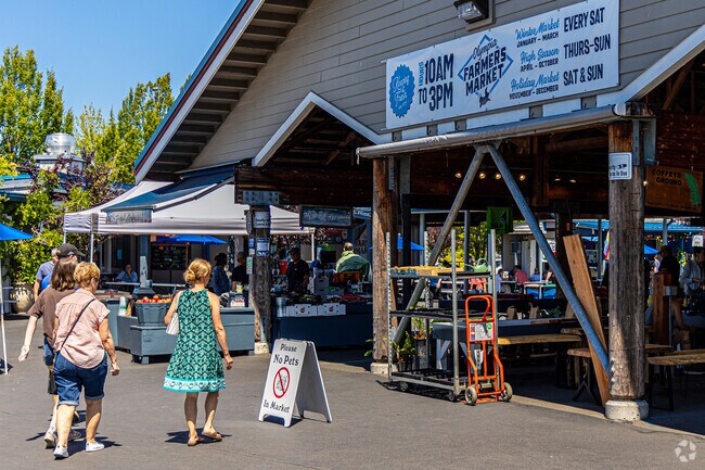 Olympia Farmers Market has a plethora of amazing vendors to buy from.