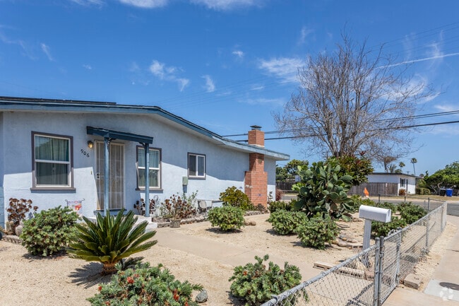 A bungalow with desert plants in the front yard in Egger Highlands.