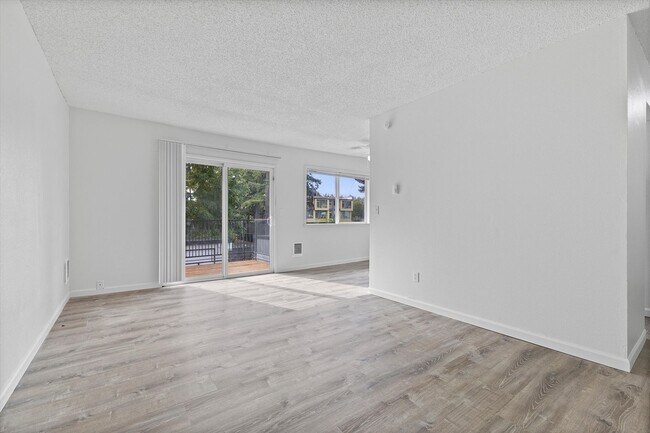 Treecrest Burnside, Portland, OR 97230 - photo 5