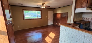 3365 Buckner St, Springfield, IL 62703