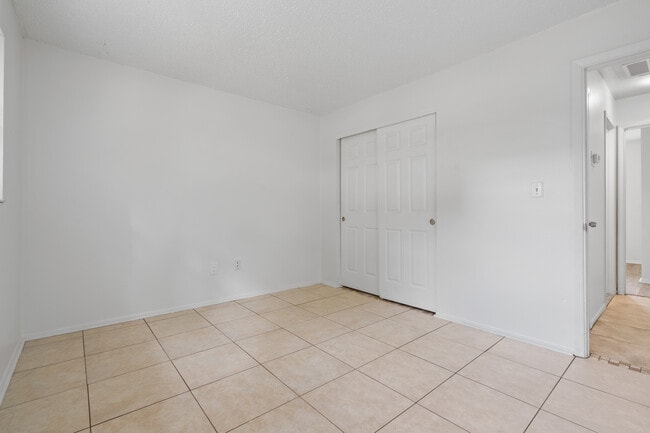 15718 Morgan St unit B, Clearwater, FL 33760 - photo 7