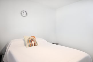 306 E Bethune St, Detroit, MI 48202