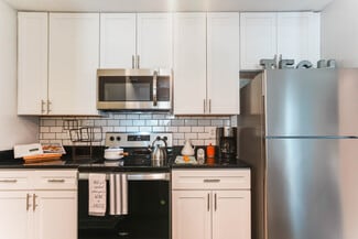 128 Jefferson Point Ln, Newport News, VA 23602