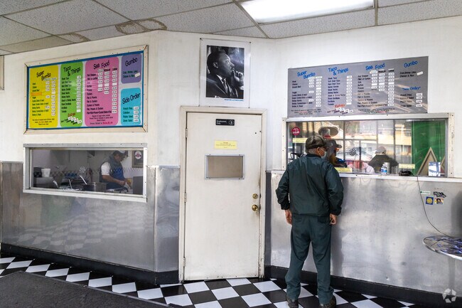 Cahrlie's Las Palmas Burrito and sea food place in Millsmont is a popular spot.