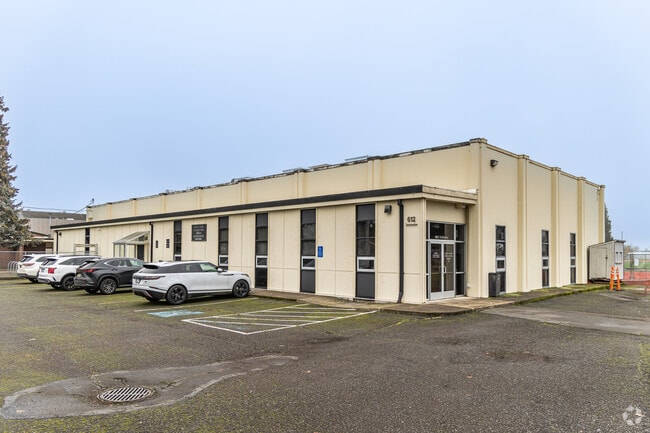 The Silver Falls School District is a major employer in Silverton.