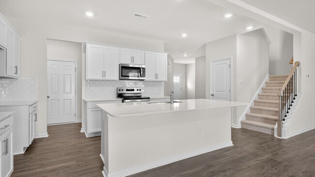 121 Hanging Elm Ln unit 36205201, Fuquay Varina, NC 27526 - photo 7