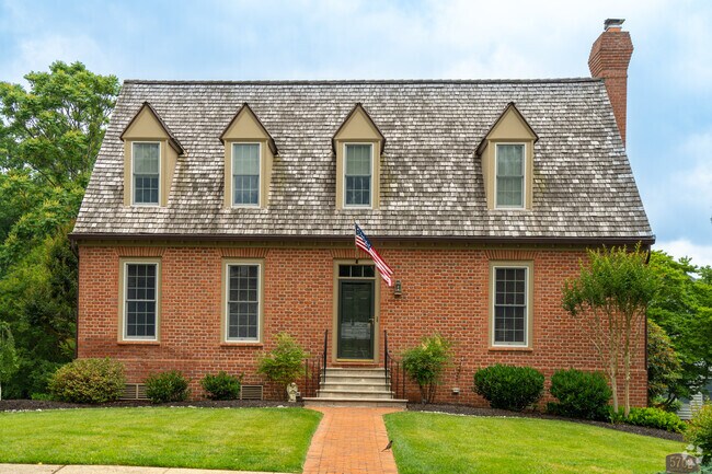 Cape Cod-style homes are a common variety in Bellona-Gittings.