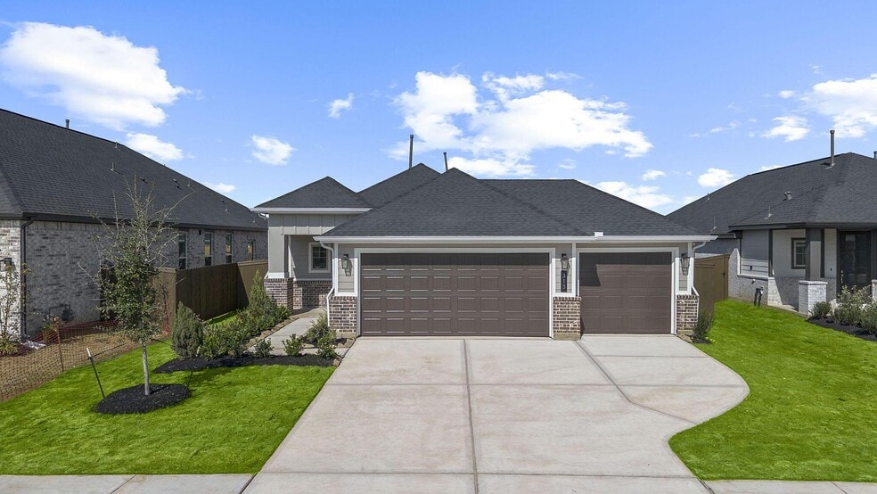 313 Goldeneye Duck Dr, Waller, TX 77484 - photo 1