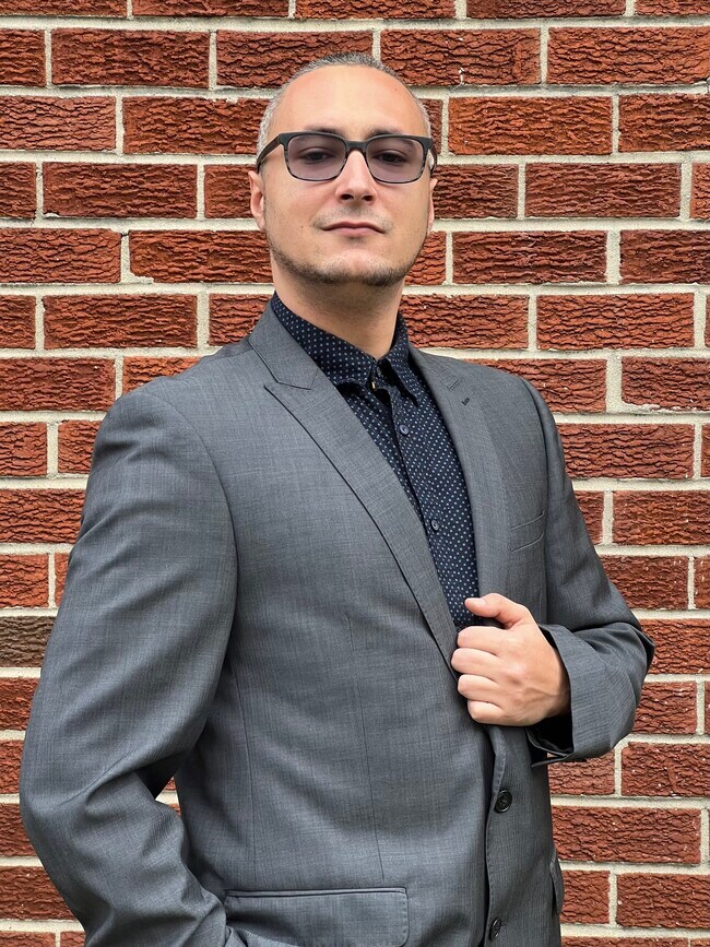 Agent Photo