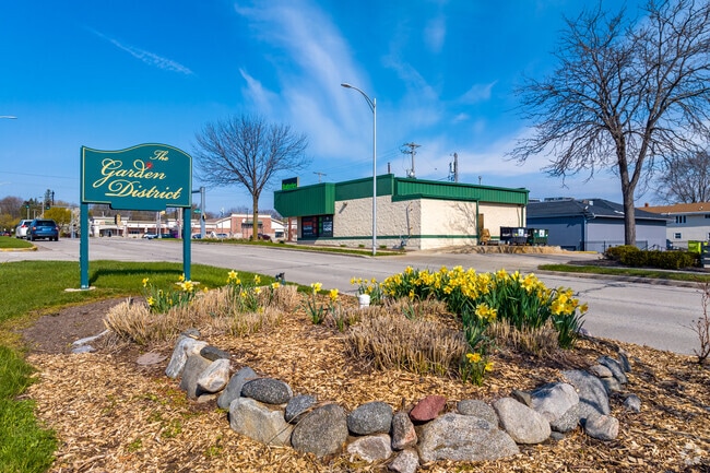 Milwaukee's Garden District contains several South Side neighborhoods, including Clayton Crest.