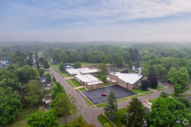 St. Mary School has 5 full-time teachers and 3 part-time teachers.