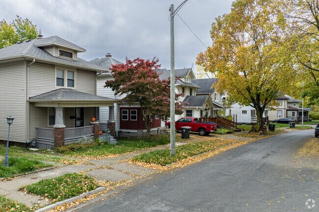 Elegance in the heart of Michigan Avenue's neighborhood.