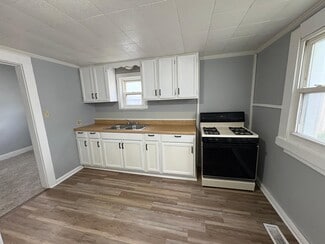 1940 Woodbridge Rd, Toledo, OH 43615